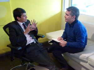 Charlando con Camilo Romero